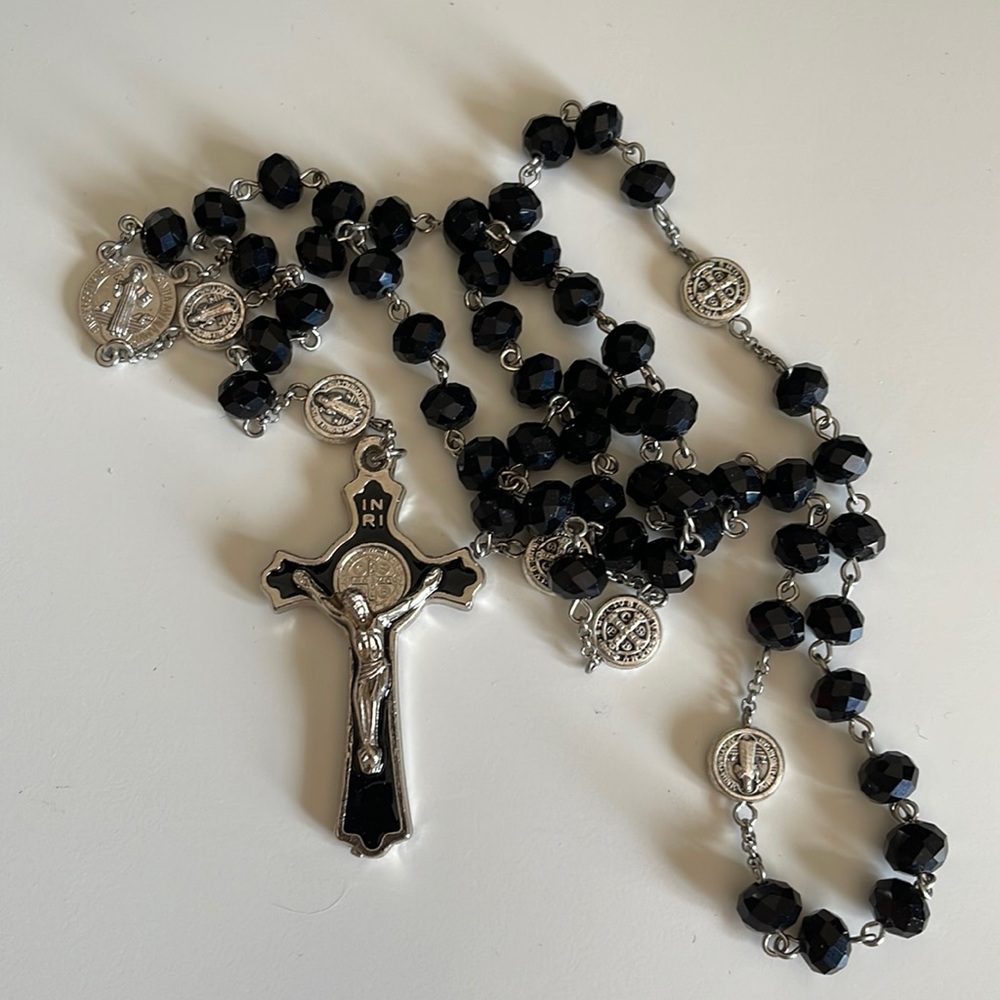 Stunning black rosary onyx beads silver tone perfect condition 50 cm long